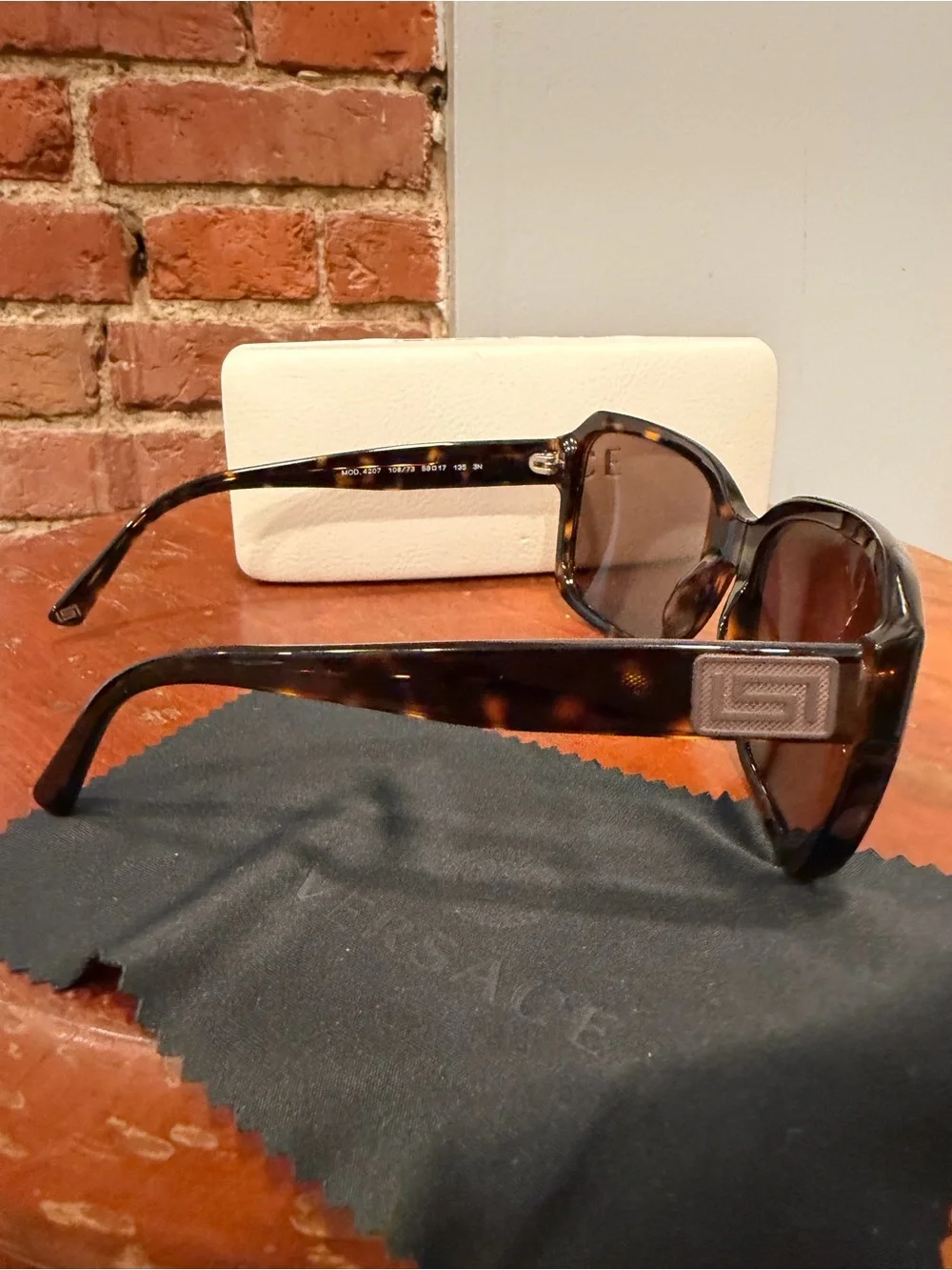 VERSACE 4207 108/73 Sunglasses Tortoise Dark Havana Greek Key w/ Case & Cloth